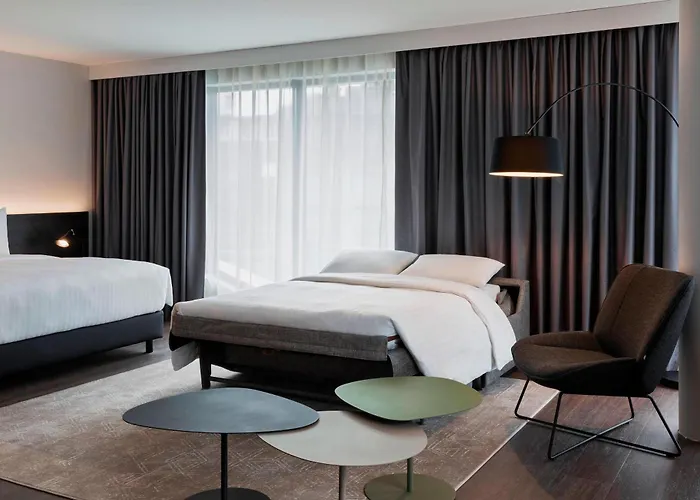 Hotel By Marriott Frankfurt Center