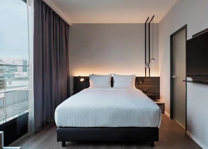 By Marriott Frankfurt Center