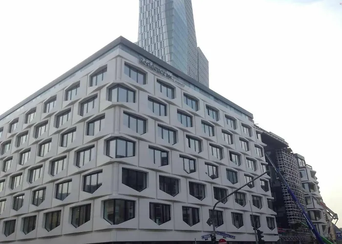 فندق By Marriott Frankfurt Center 4*